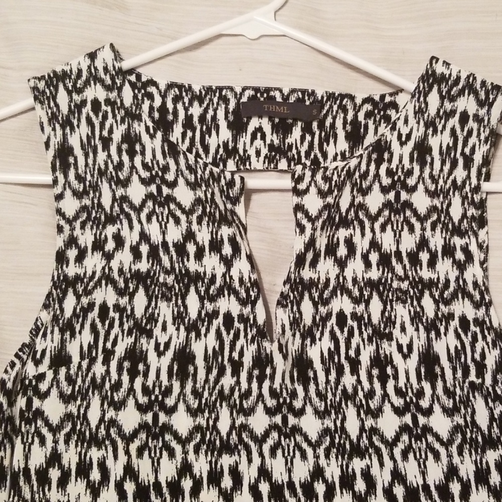 Dress with pockets! - Picture 2 of 3